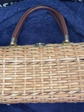 HAND BAG  WICKER . VINTAGE  made in BRITSH COLONY HONG KONG